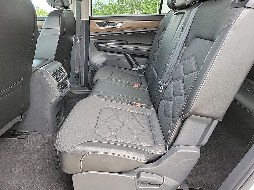 2024 Volkswagen Atlas 2.0T SE