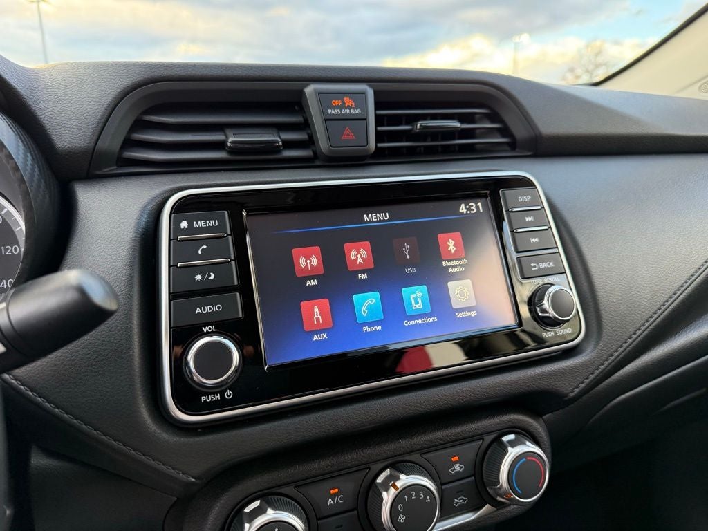 2024 Nissan Versa 1.6 S