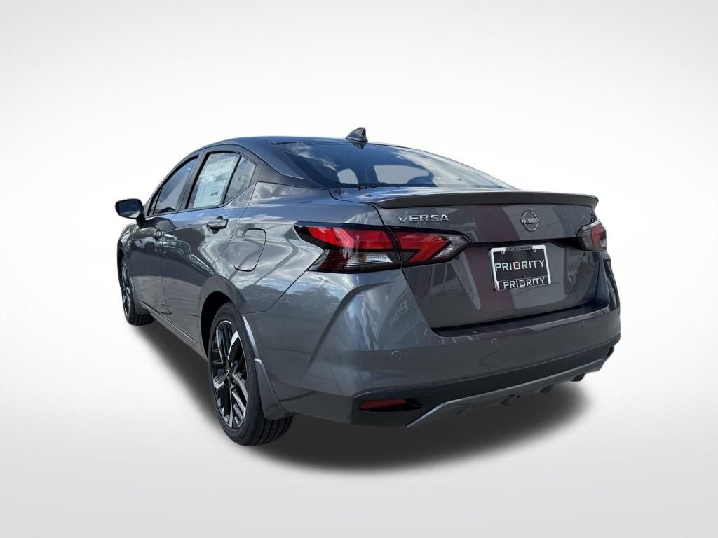 2025 Nissan Versa SR