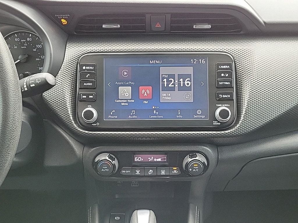 2022 Nissan Kicks SV