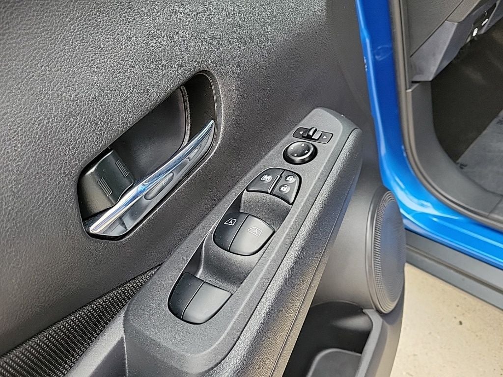 2022 Nissan Kicks SV