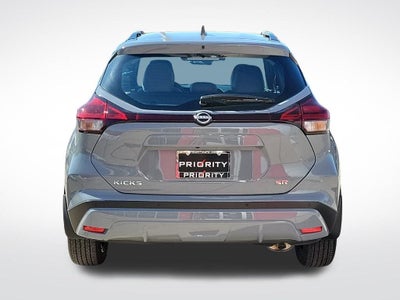 2023 Nissan Kicks SR