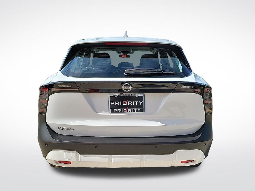 2025 Nissan Kicks S