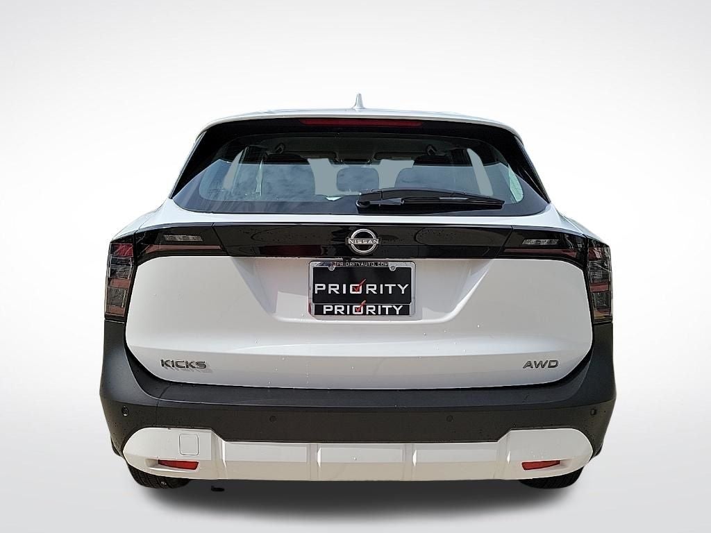 2025 Nissan Kicks S