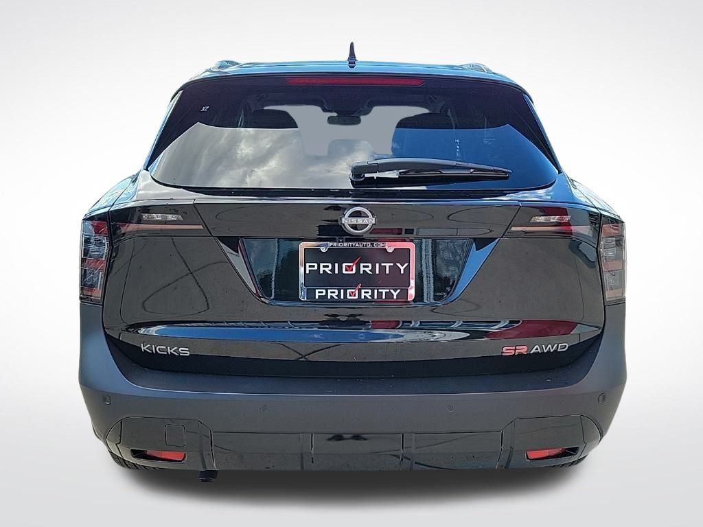 2026 Nissan Kicks SR