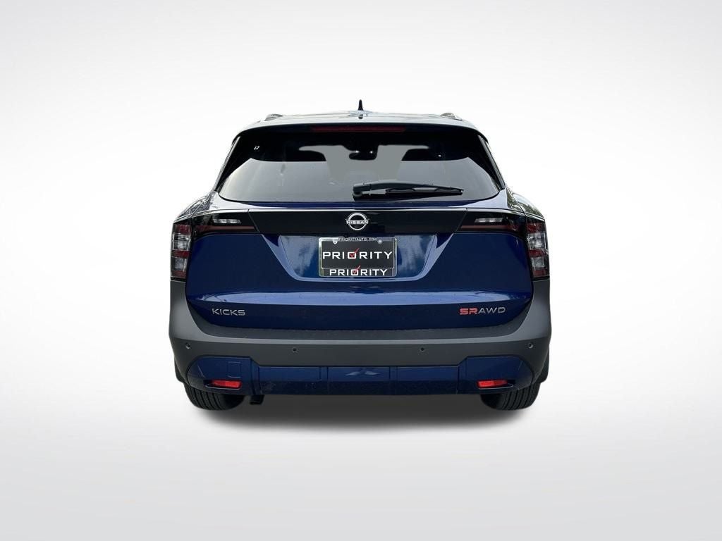 2025 Nissan Kicks SR