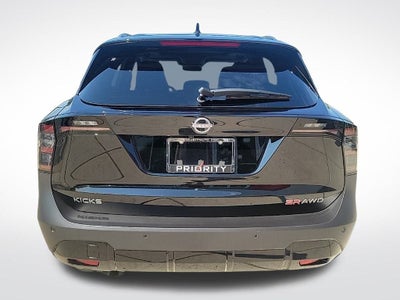 2025 Nissan Kicks SR