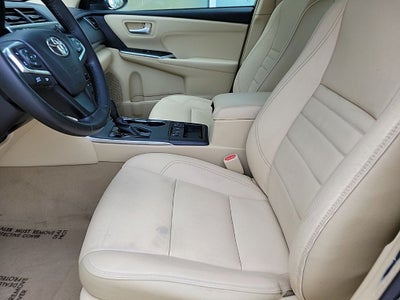 2016 Toyota Camry Hybrid XLE