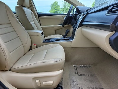 2016 Toyota Camry Hybrid XLE