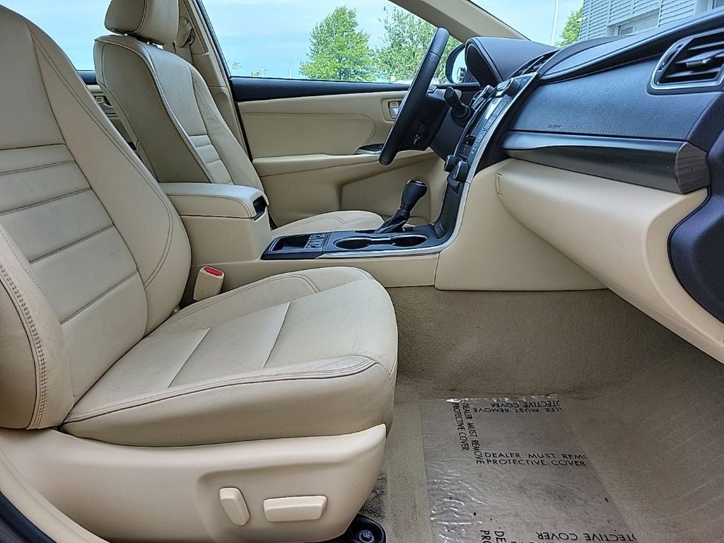 2016 Toyota Camry Hybrid XLE
