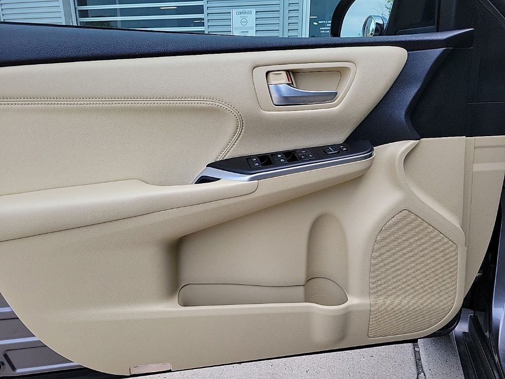 2016 Toyota Camry Hybrid XLE