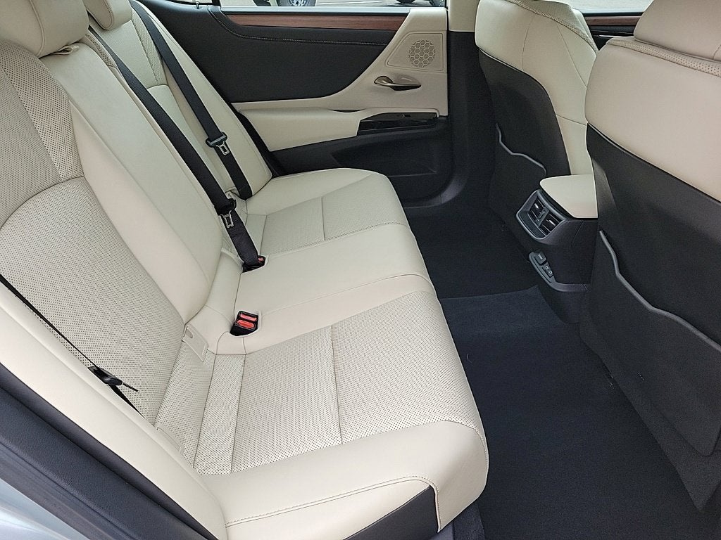2025 Lexus ES 350
