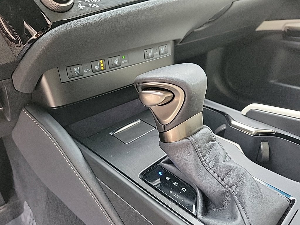 2025 Lexus ES 350