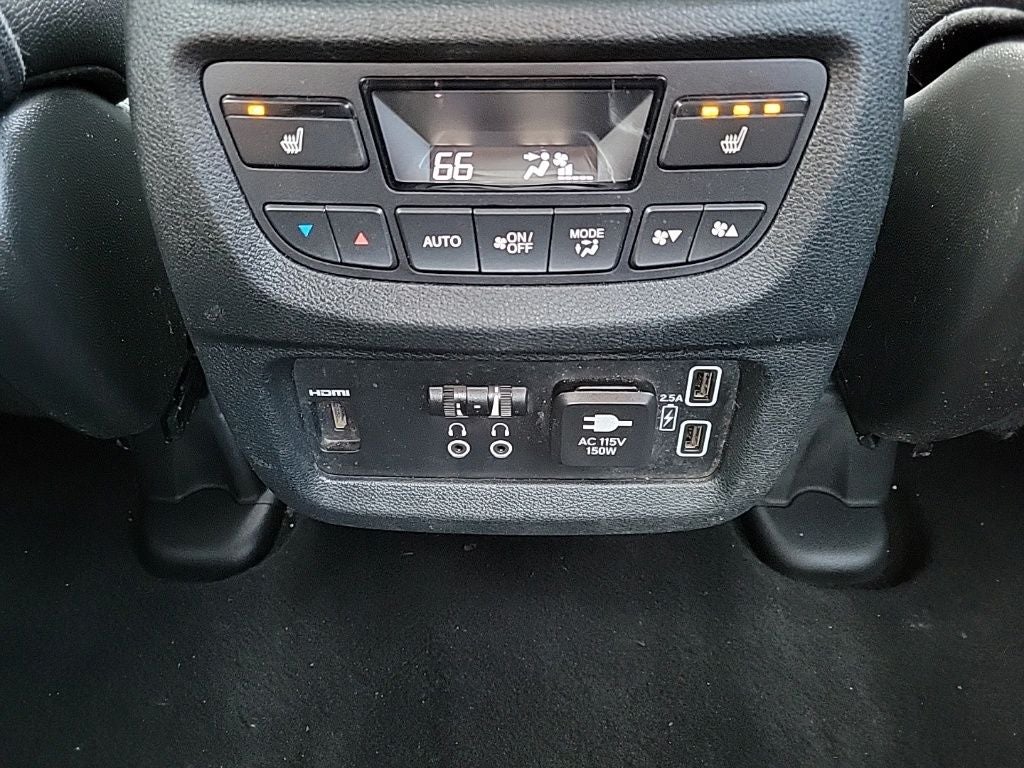 2022 Honda Pilot Touring 7 Passenger