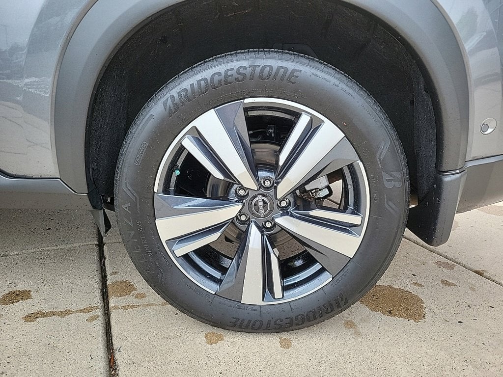 2024 Nissan Rogue SL