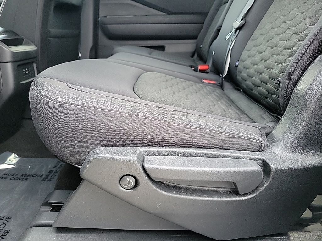 2023 Nissan Pathfinder S