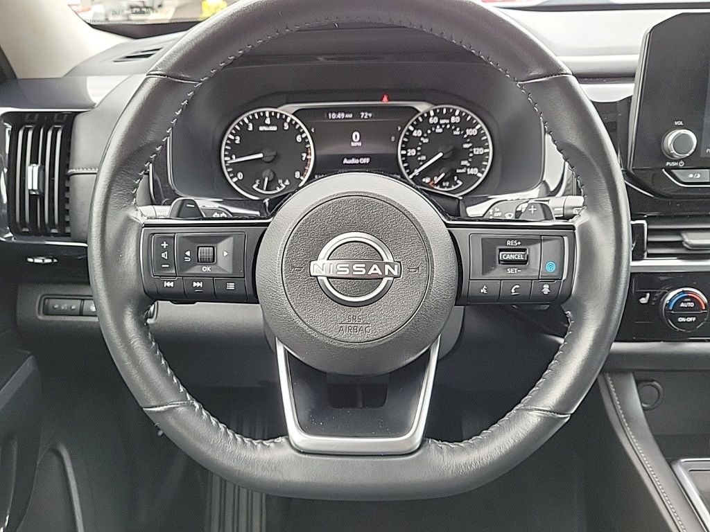 2022 Nissan Pathfinder SV