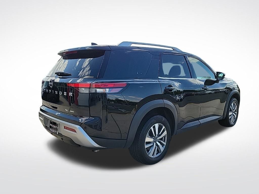 2025 Nissan Pathfinder SL