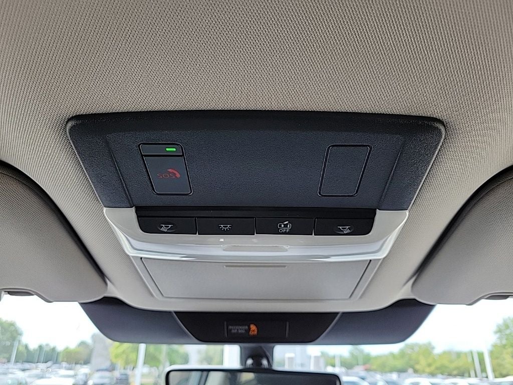 2025 Nissan Pathfinder SL