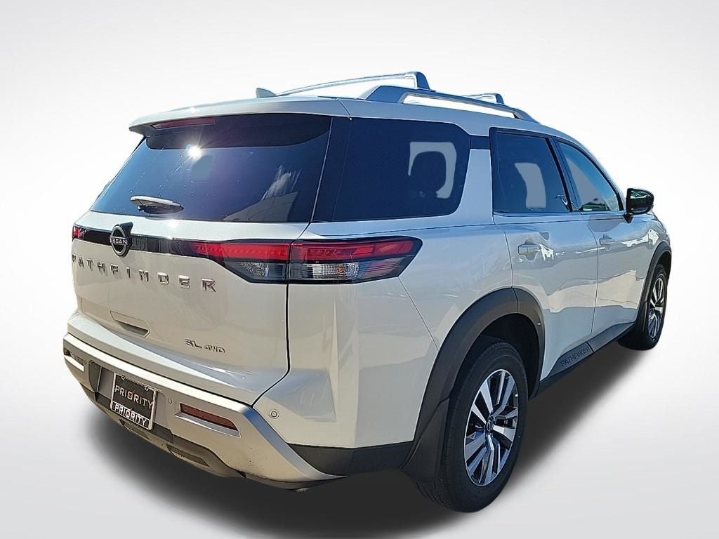 2023 Nissan Pathfinder SL