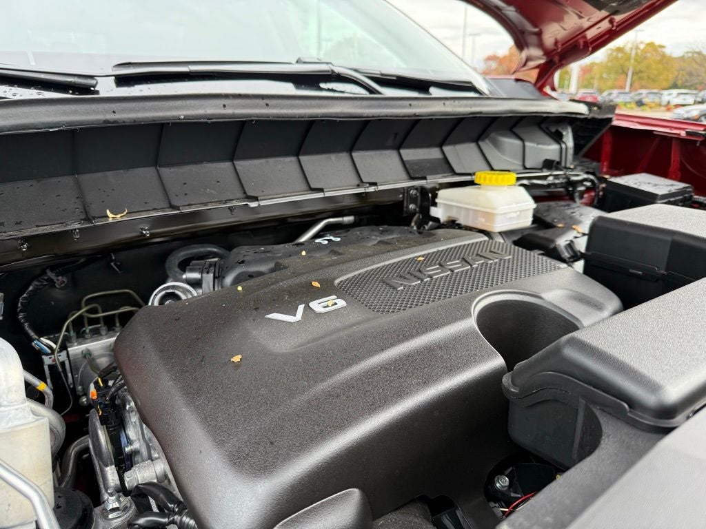 2024 Nissan Pathfinder SL