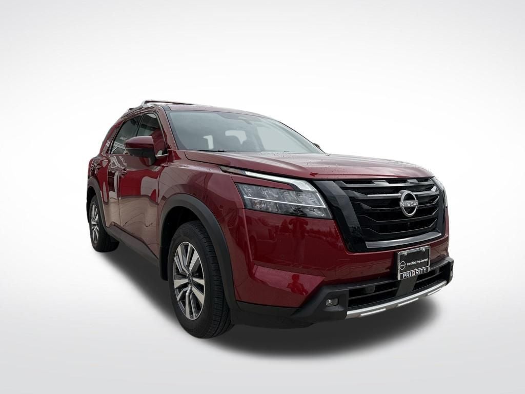 2024 Nissan Pathfinder SL