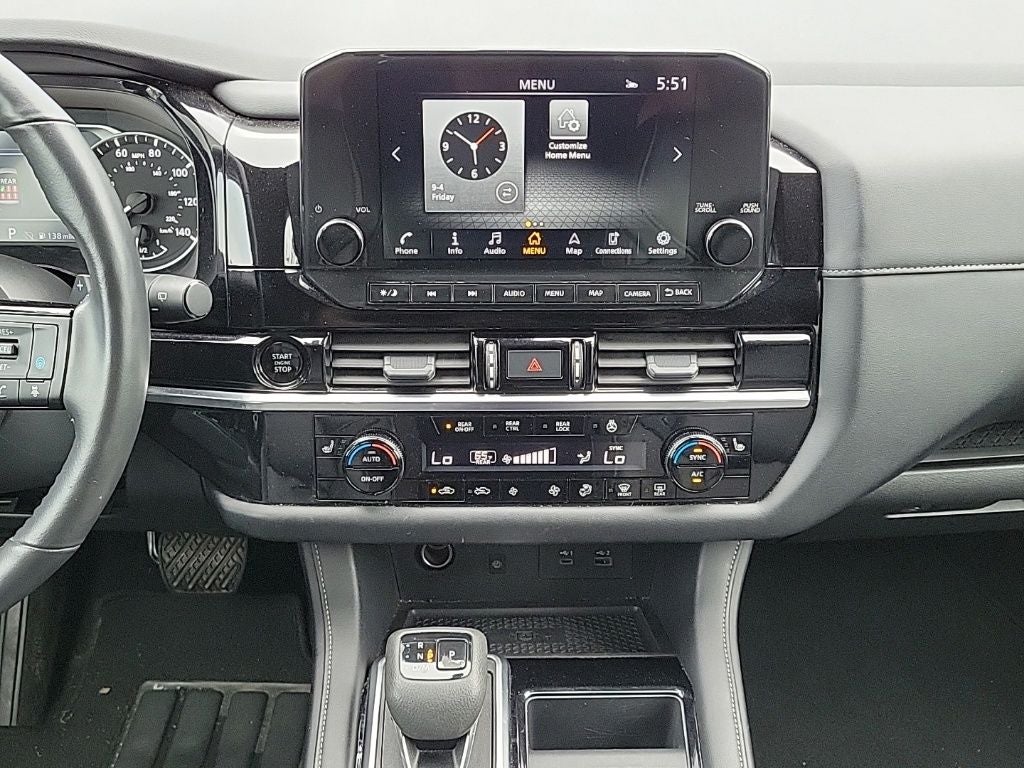 2025 Nissan Pathfinder SL