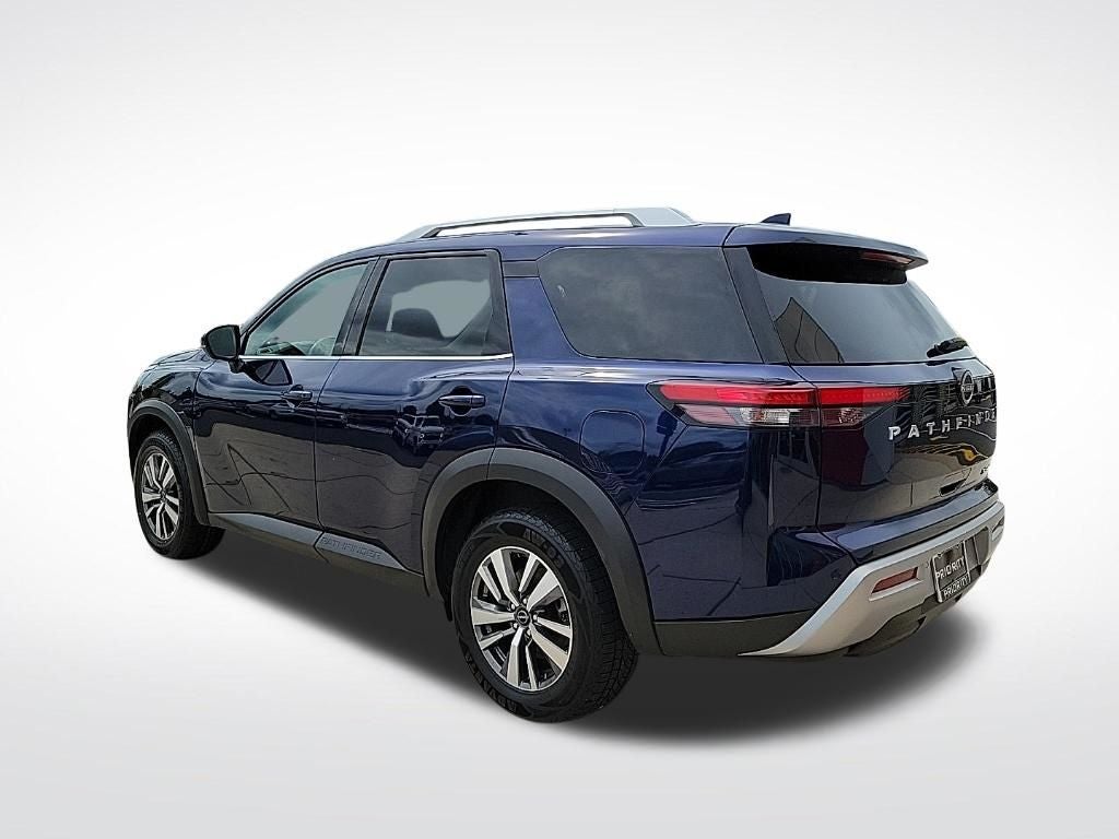 2025 Nissan Pathfinder SL