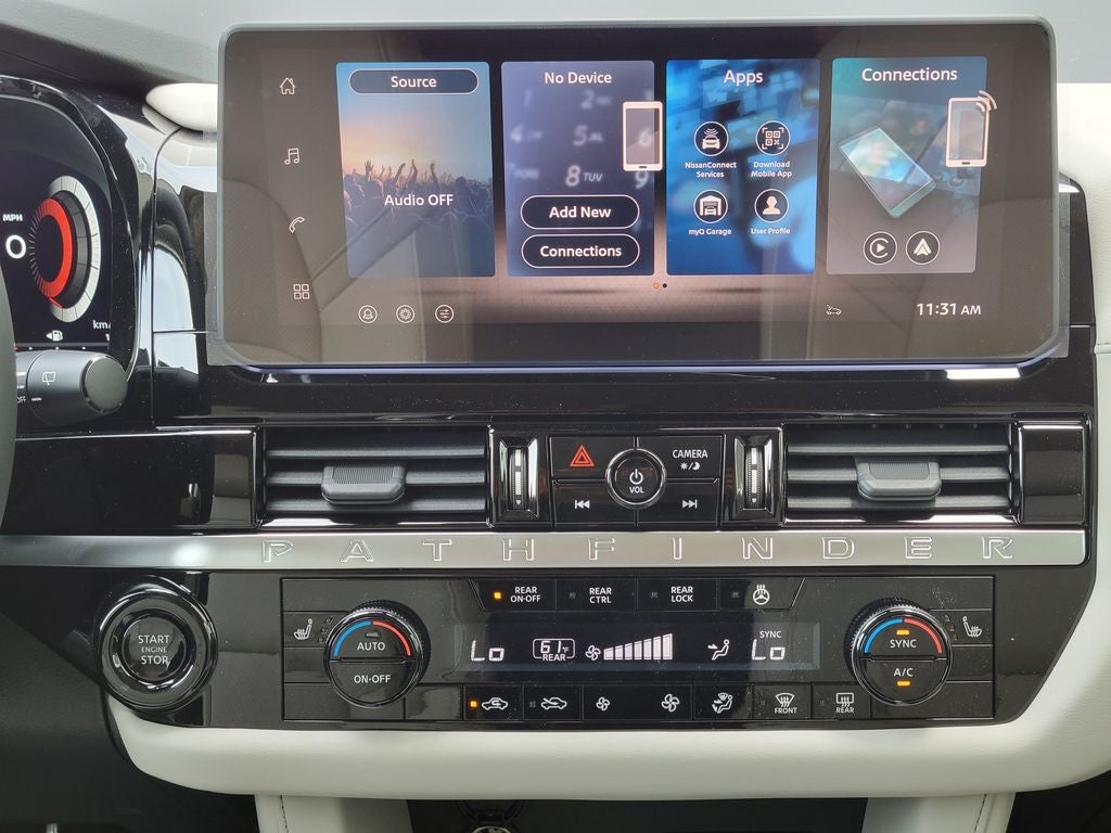2026 Nissan Pathfinder SL