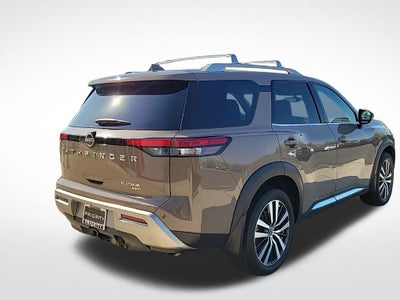 2023 Nissan Pathfinder Platinum