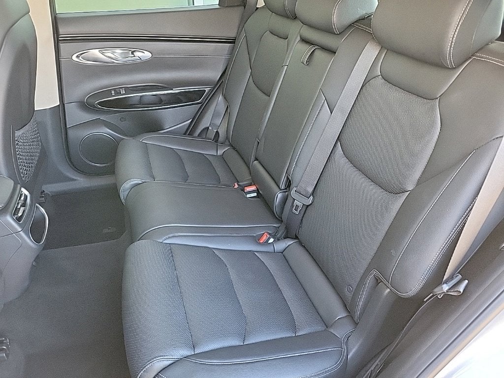 2025 Genesis GV70 2.5T