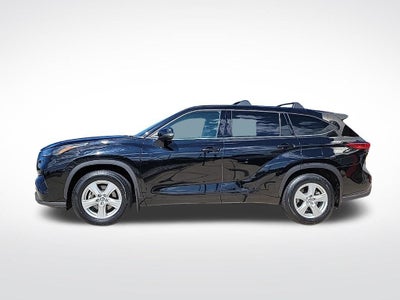 2022 Toyota Highlander LE