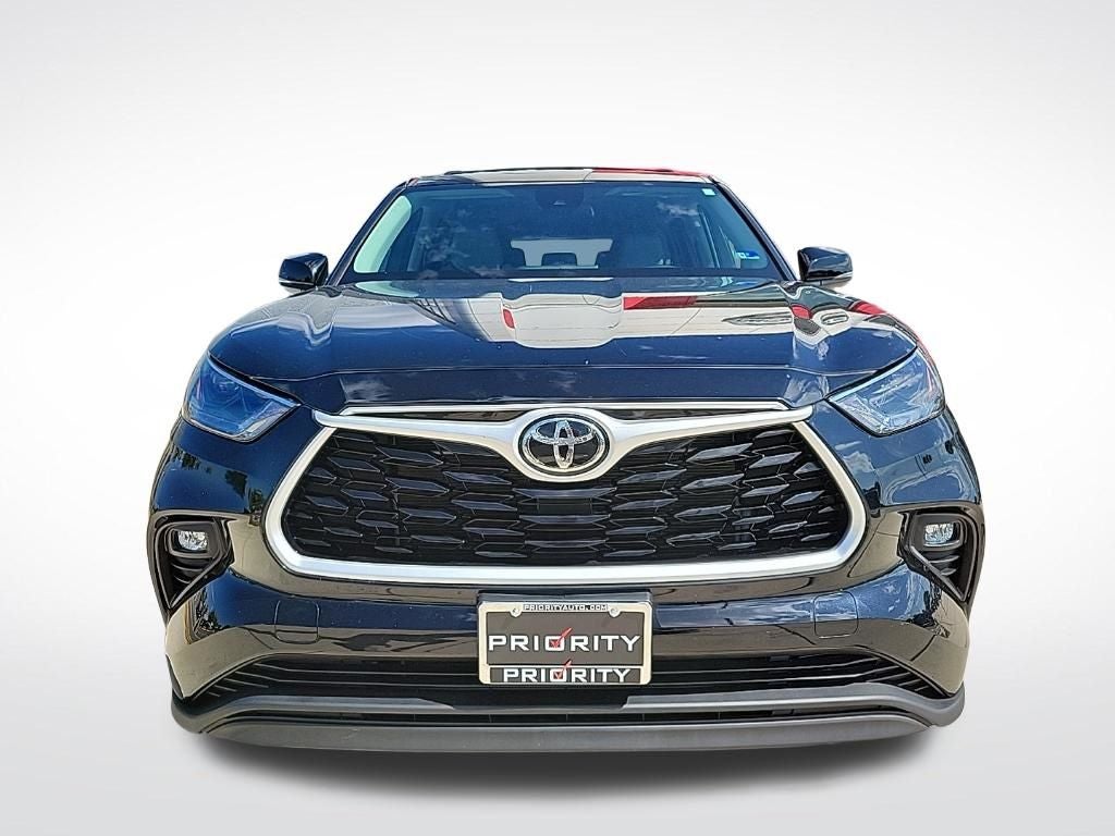 2022 Toyota Highlander LE