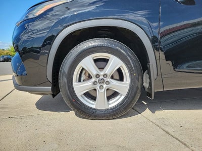 2022 Toyota Highlander LE