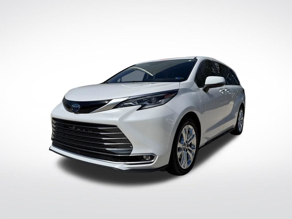 2023 Toyota Sienna Platinum 7 Passenger