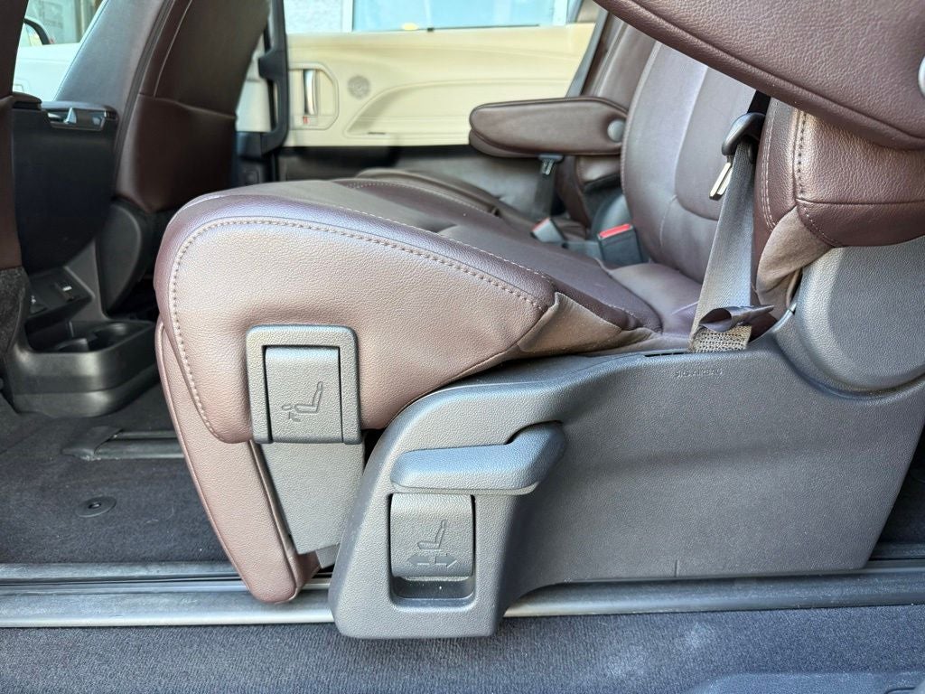2023 Toyota Sienna Platinum 7 Passenger