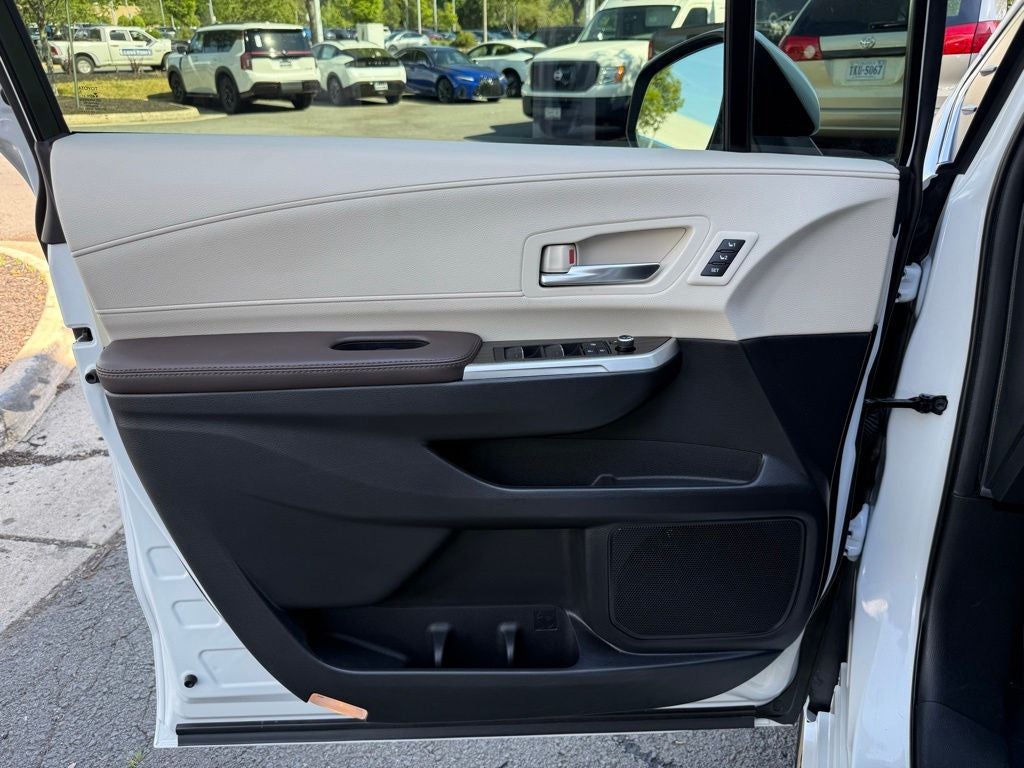 2023 Toyota Sienna Platinum 7 Passenger