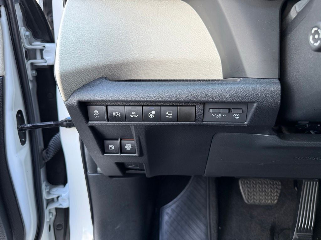 2023 Toyota Sienna Platinum 7 Passenger
