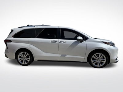 2023 Toyota Sienna Platinum 7 Passenger