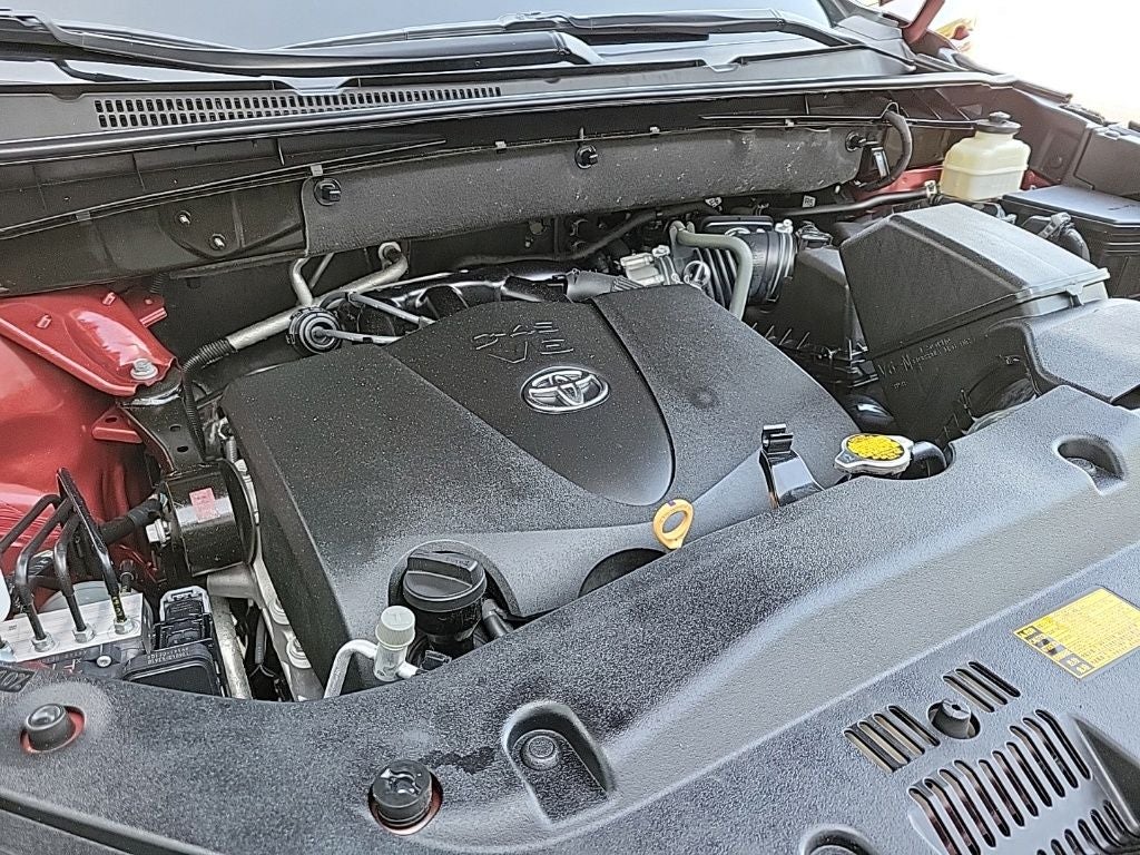 2017 Toyota Highlander SE