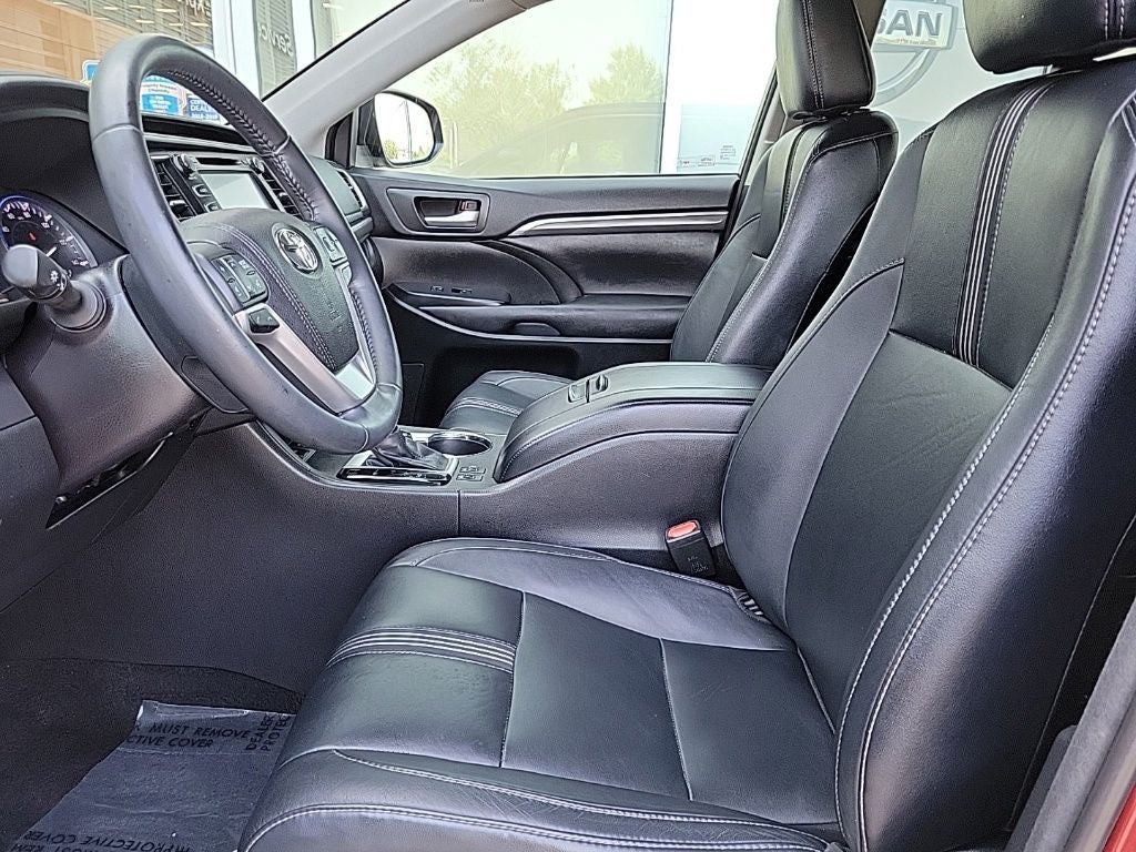 2017 Toyota Highlander SE