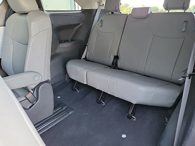 2025 Toyota Sienna XLE 8 Passenger