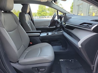 2025 Toyota Sienna XLE 8 Passenger