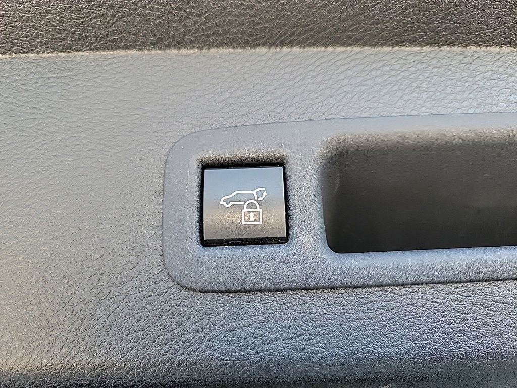 2025 Toyota Sienna XLE 8 Passenger