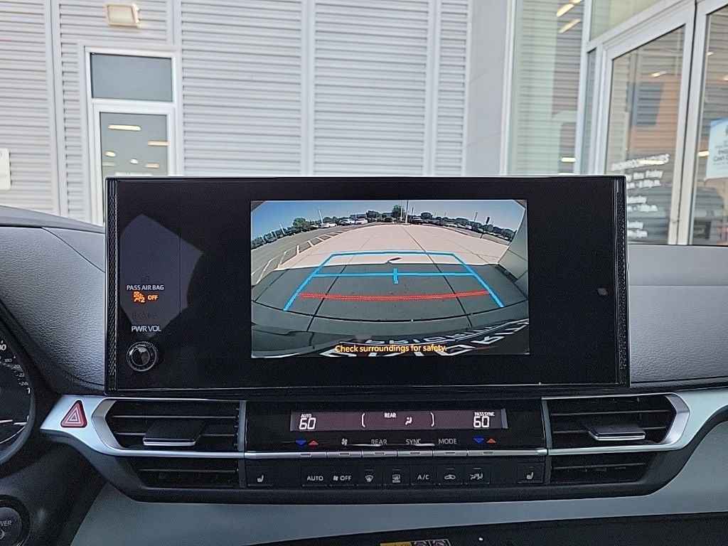 2025 Toyota Sienna XLE 8 Passenger