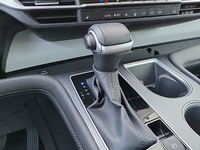 2025 Toyota Sienna XLE 8 Passenger