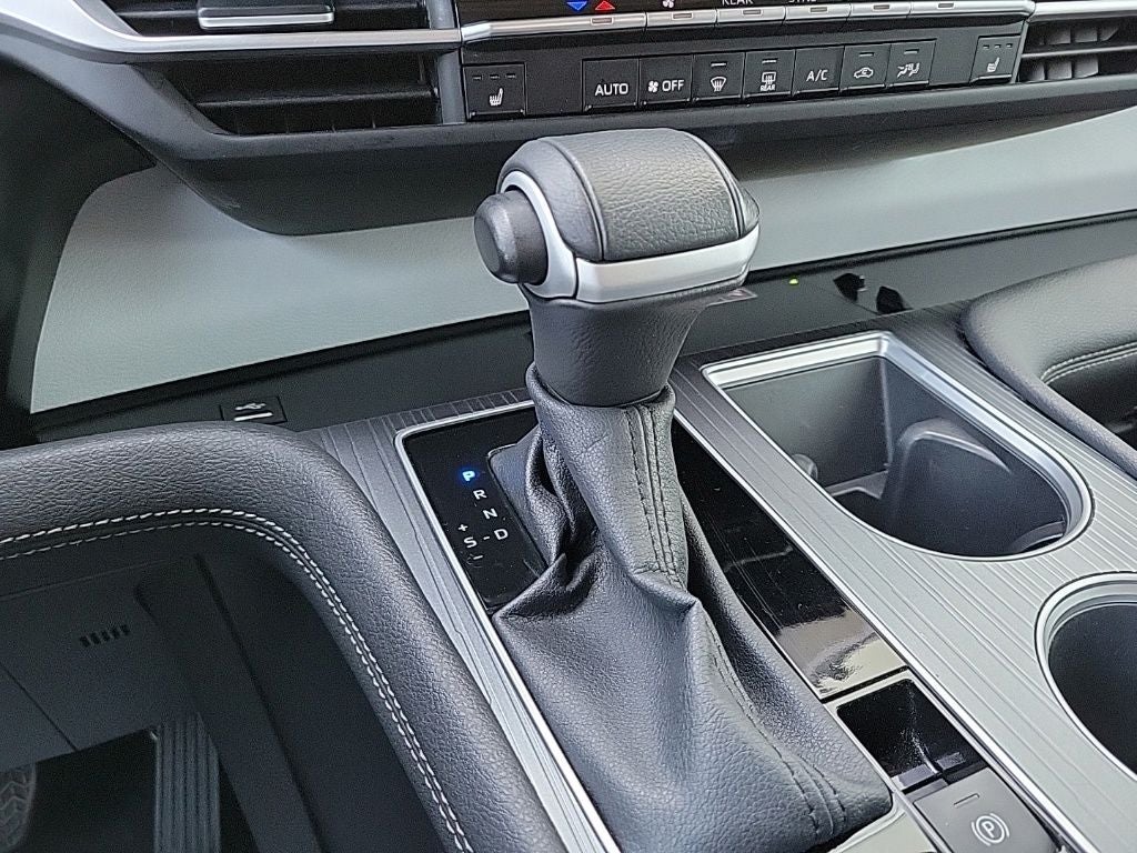 2025 Toyota Sienna XLE 8 Passenger
