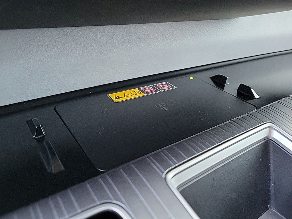 2025 Toyota Sienna XLE 8 Passenger