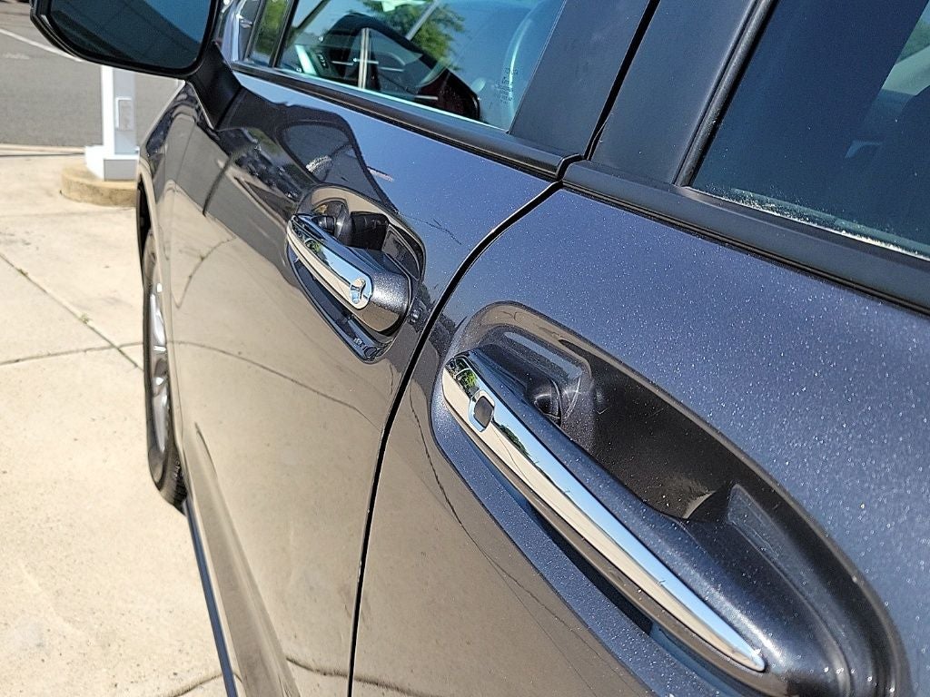 2025 Toyota Sienna XLE 8 Passenger