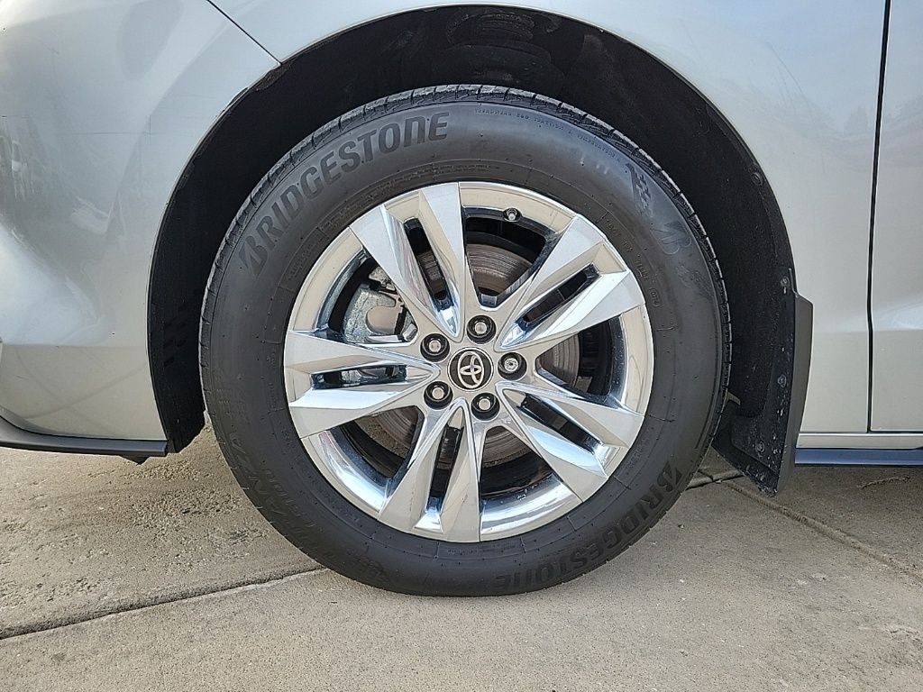 2024 Toyota Sienna Limited 7 Passenger